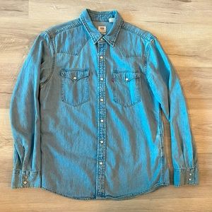 Levi’s Western Chambray Shirt (M)